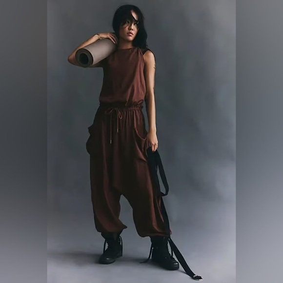 FP Movement Scrimmage Onesie Harem Jumpsuit high neck chocolate cargo baggy - Picture 8 of 9